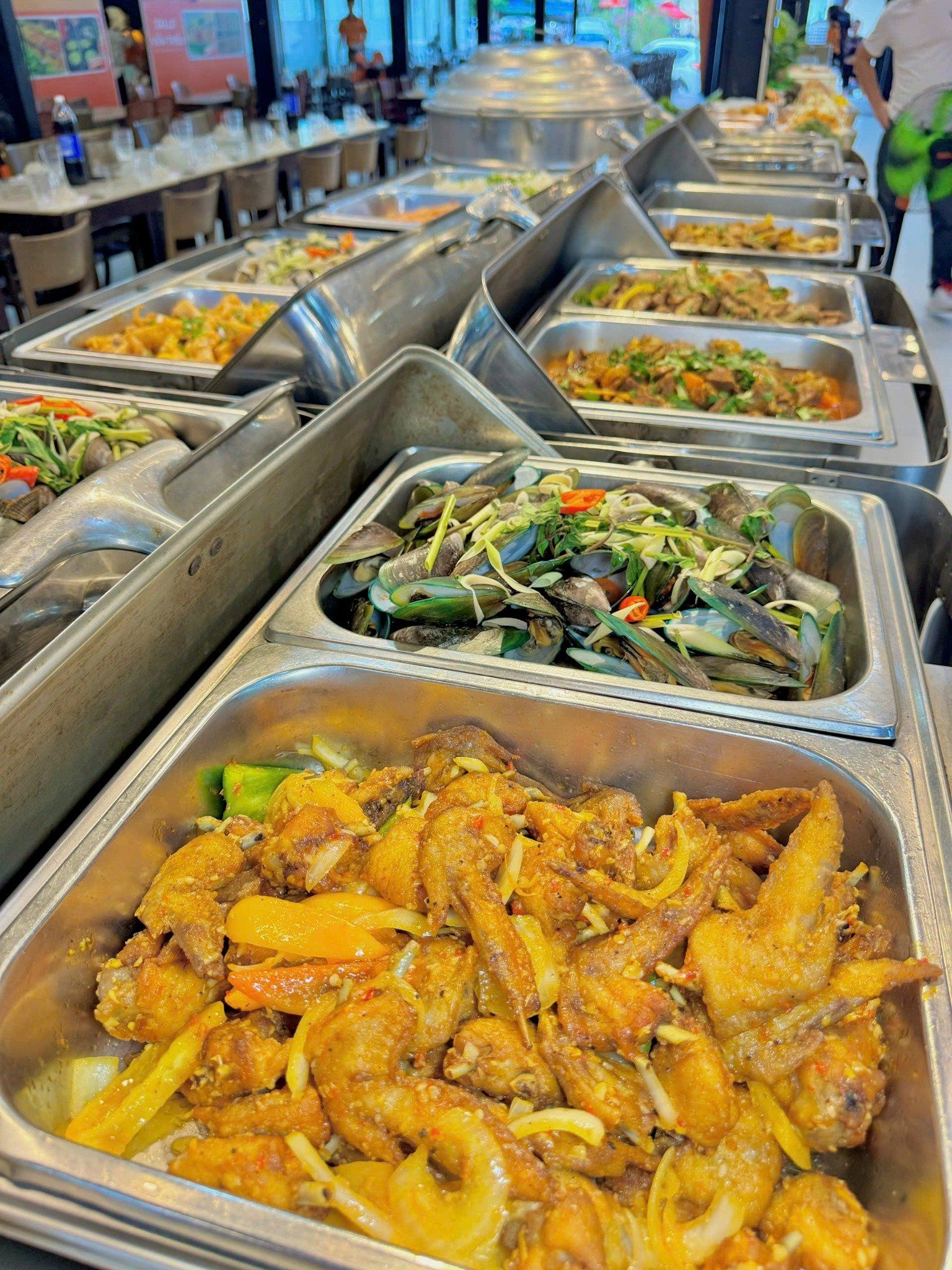 Zallo Buffet Viễn Triều - 17 Cao Văn Bé