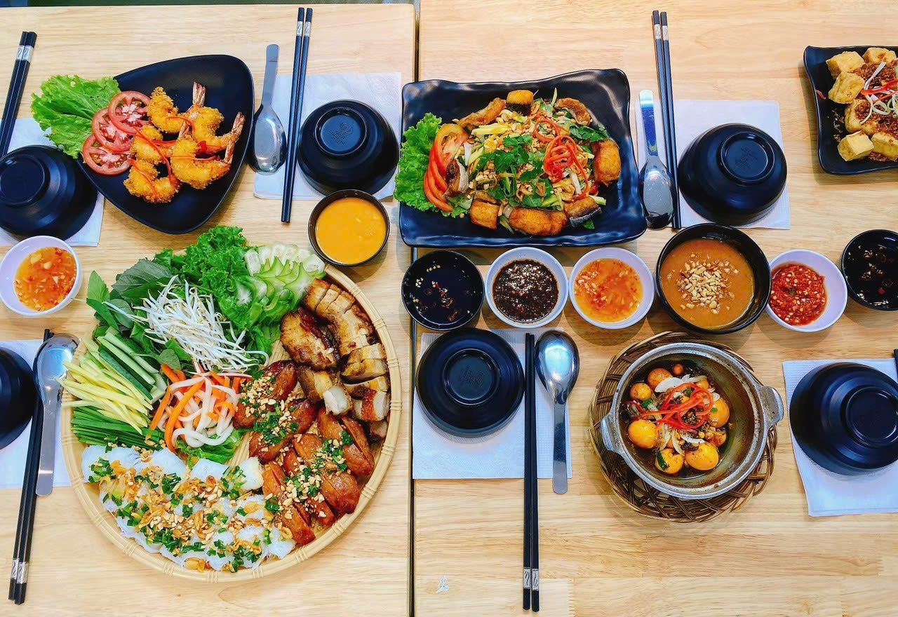 Cơm Niêu MelyFood - 694 Sư Vạn Hạnh