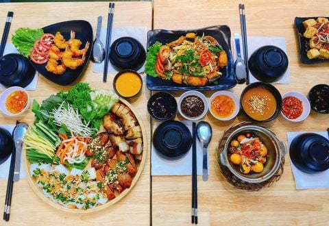 Cơm Niêu MelyFood - 694 Sư Vạn Hạnh