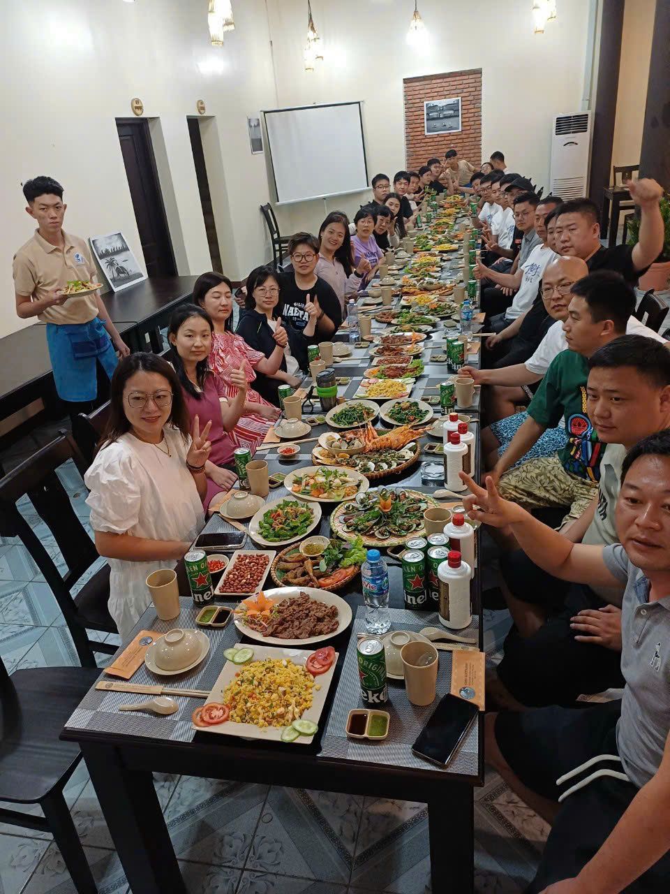 Hoàng Sa Restaurant - 64 Trần Phú