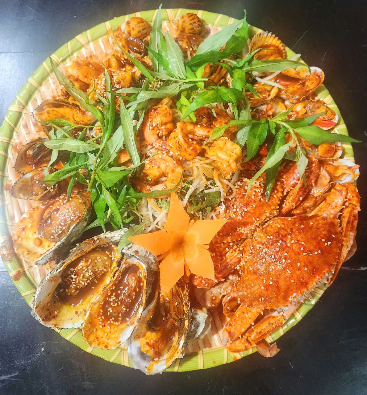 Hoàng Sa Restaurant - 64 Trần Phú