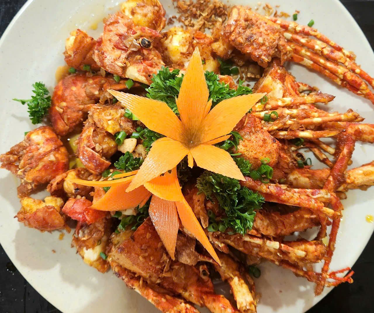 Hoàng Sa Restaurant - 64 Trần Phú