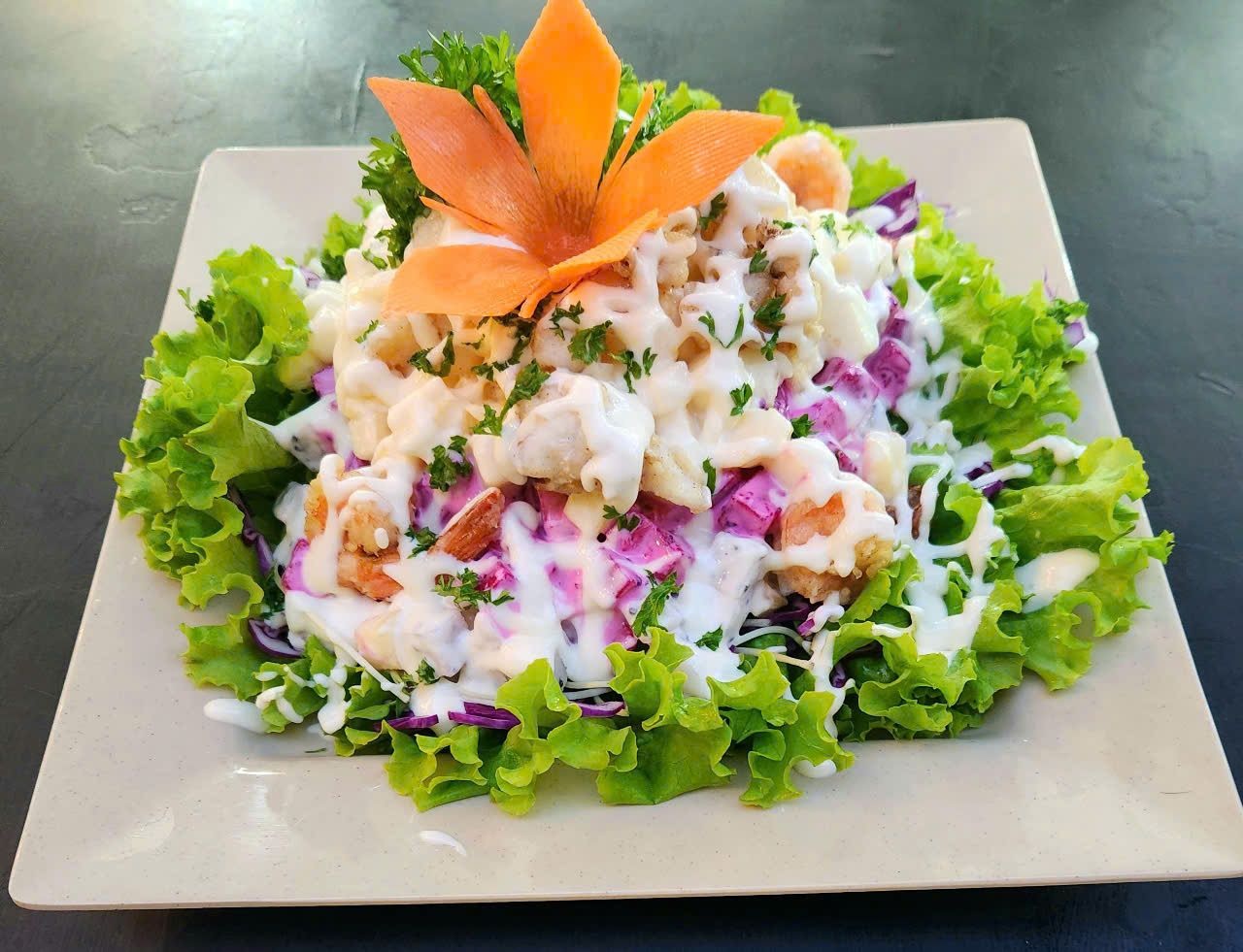 Hoàng Sa Restaurant - 64 Trần Phú