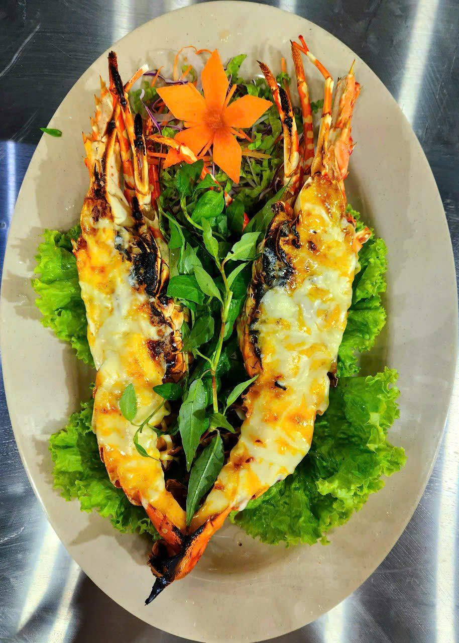 Hoàng Sa Restaurant - 64 Trần Phú