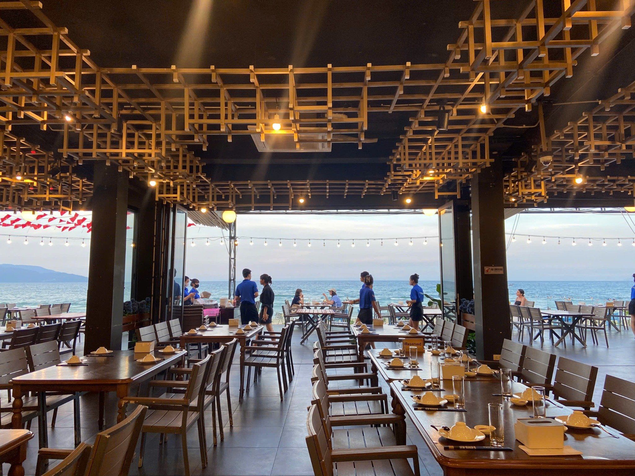 Muối Biển Seafood - 51 Võ Nguyên Giáp