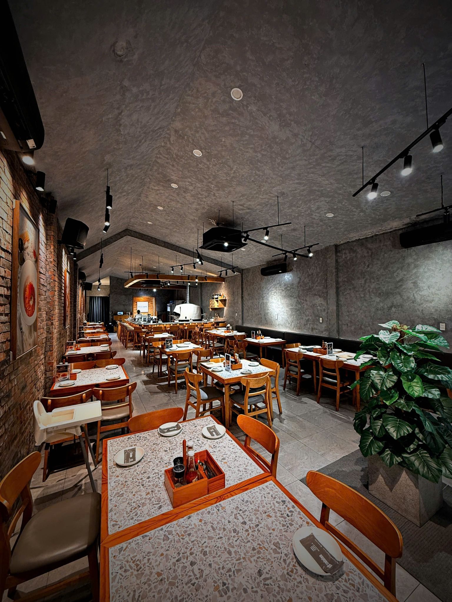 Vũ Cuisine - 6 Nguyễn Thái Học