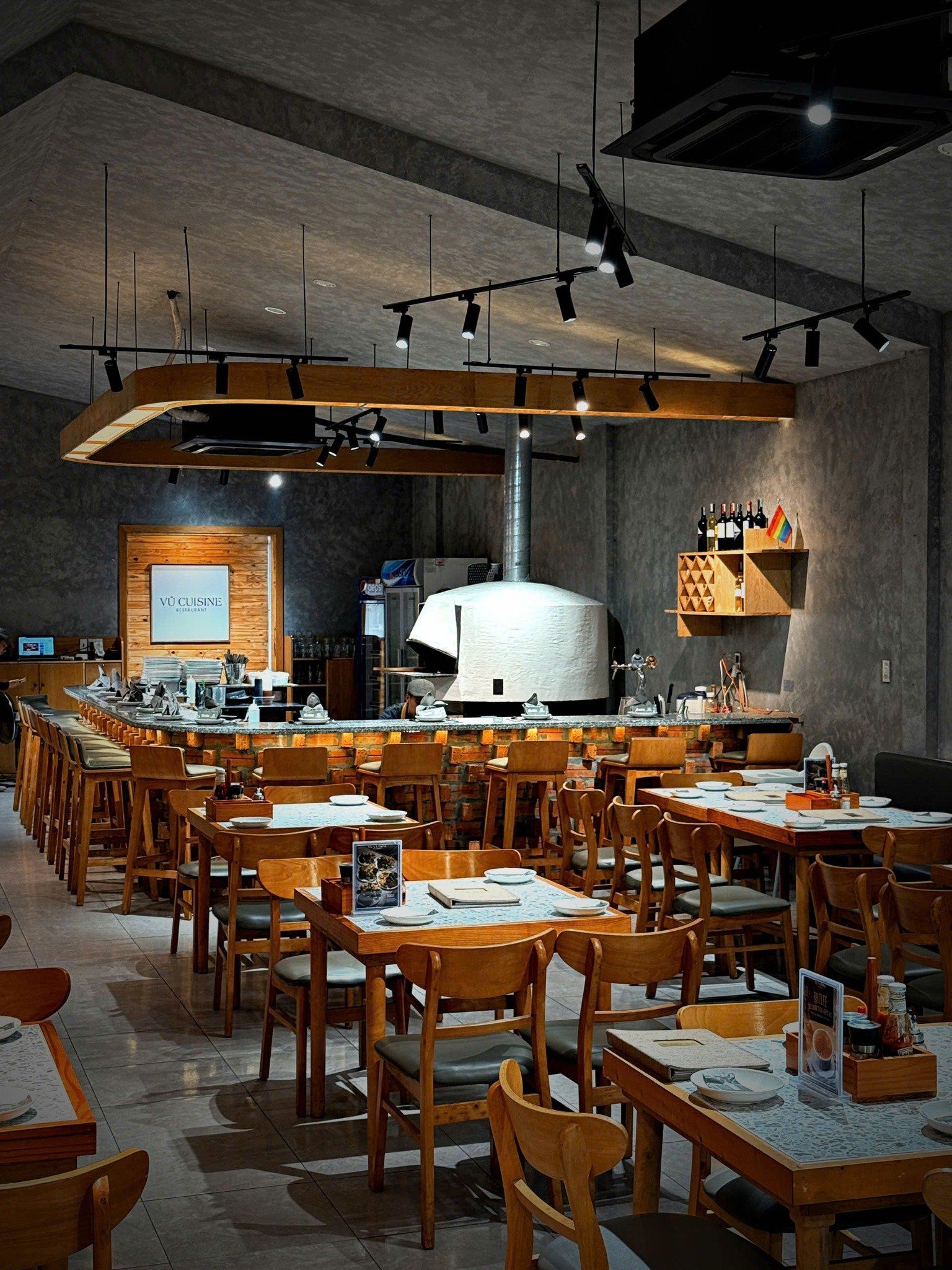 Vũ Cuisine - 6 Nguyễn Thái Học
