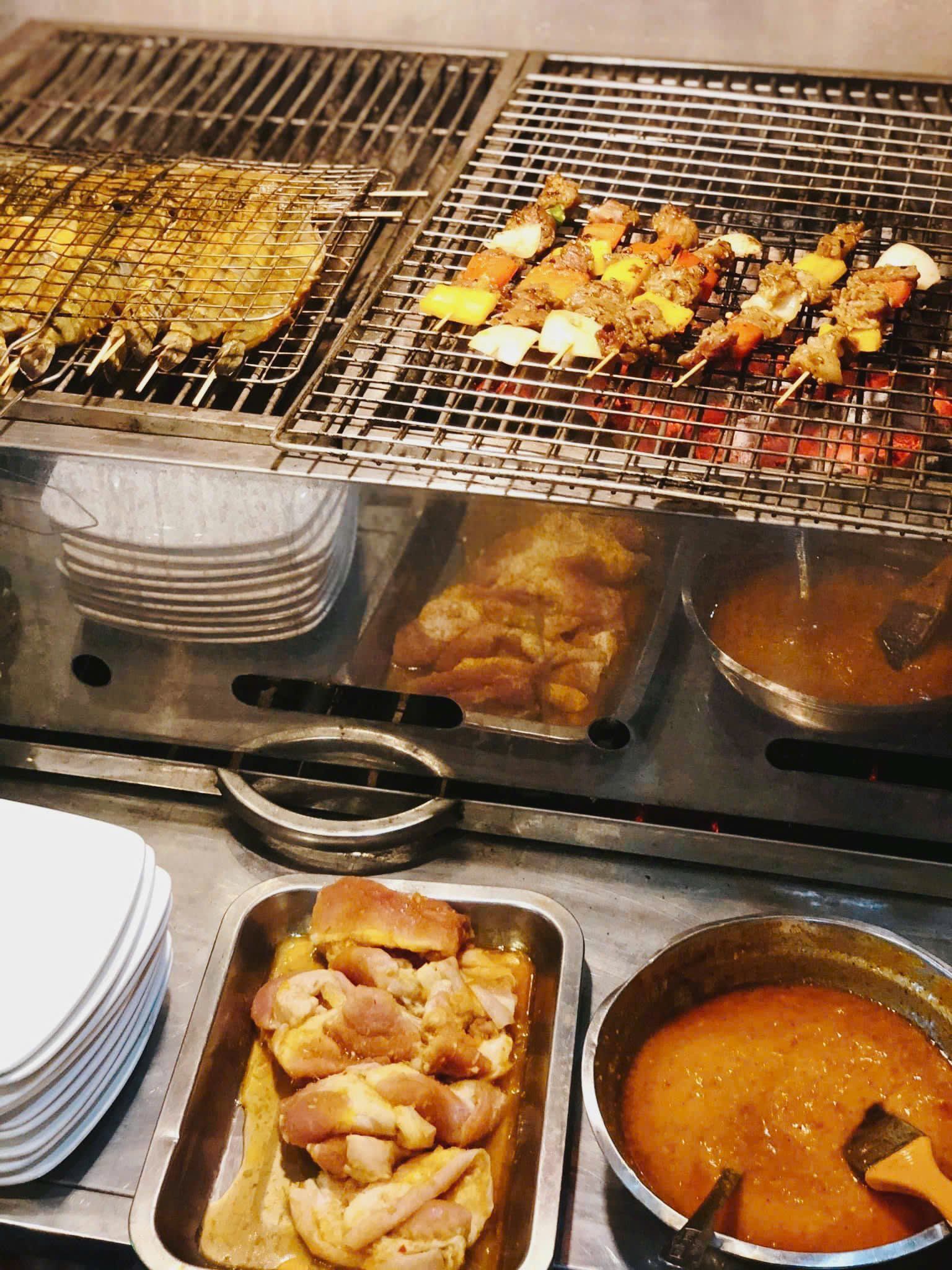 4Q Restaurant - 107 Phan Đình Phùng