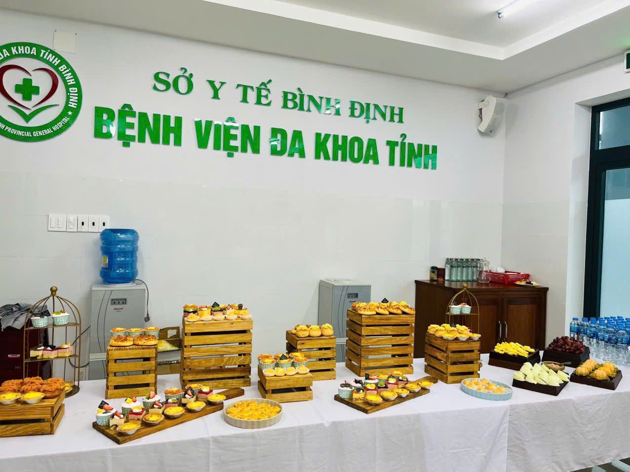 4Q Restaurant - 107 Phan Đình Phùng
