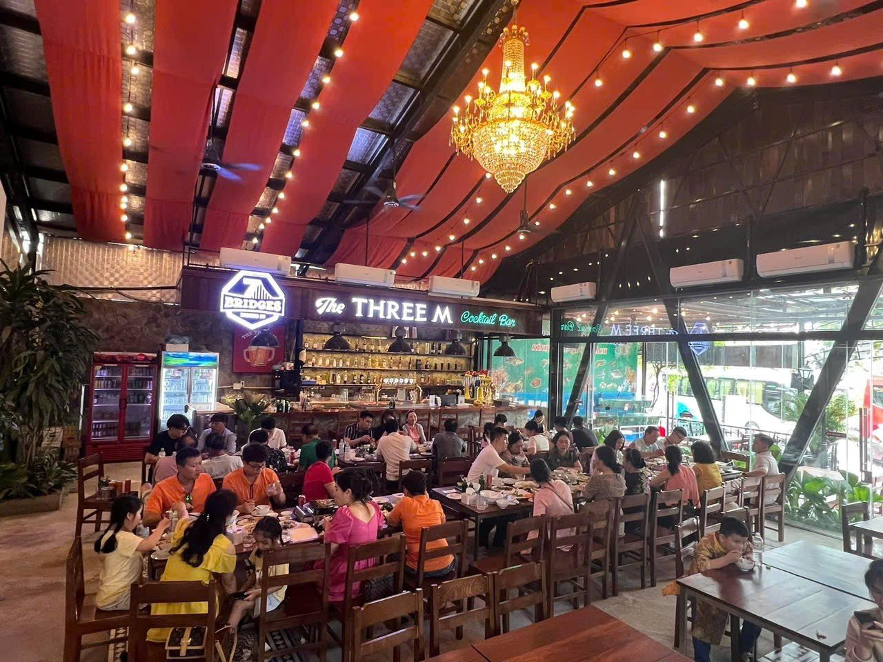 The Three M - Đường 1/4