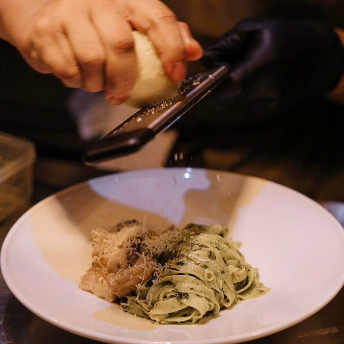 ZAO Eatery - 4 Ngõ Huế