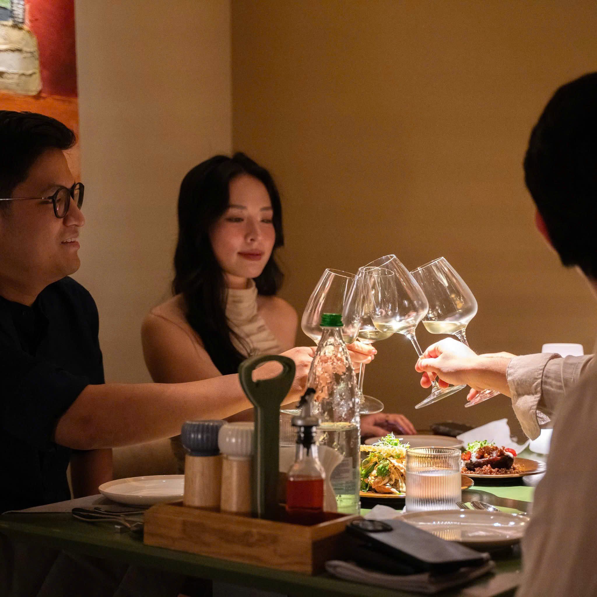 ZAO Eatery - 4 Ngõ Huế