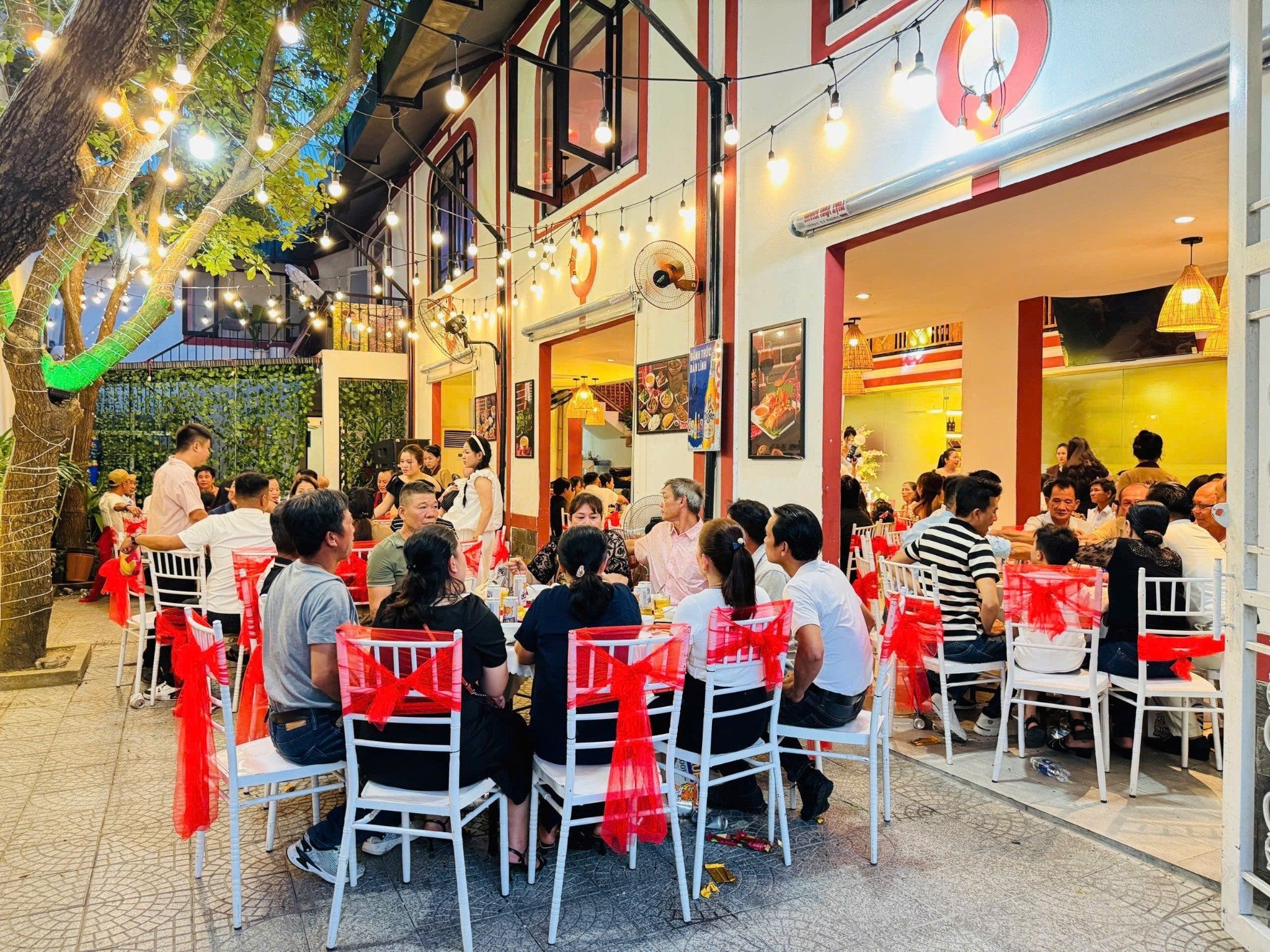 Nhà Hàng Mai Châu - 55 Hồ Nghinh