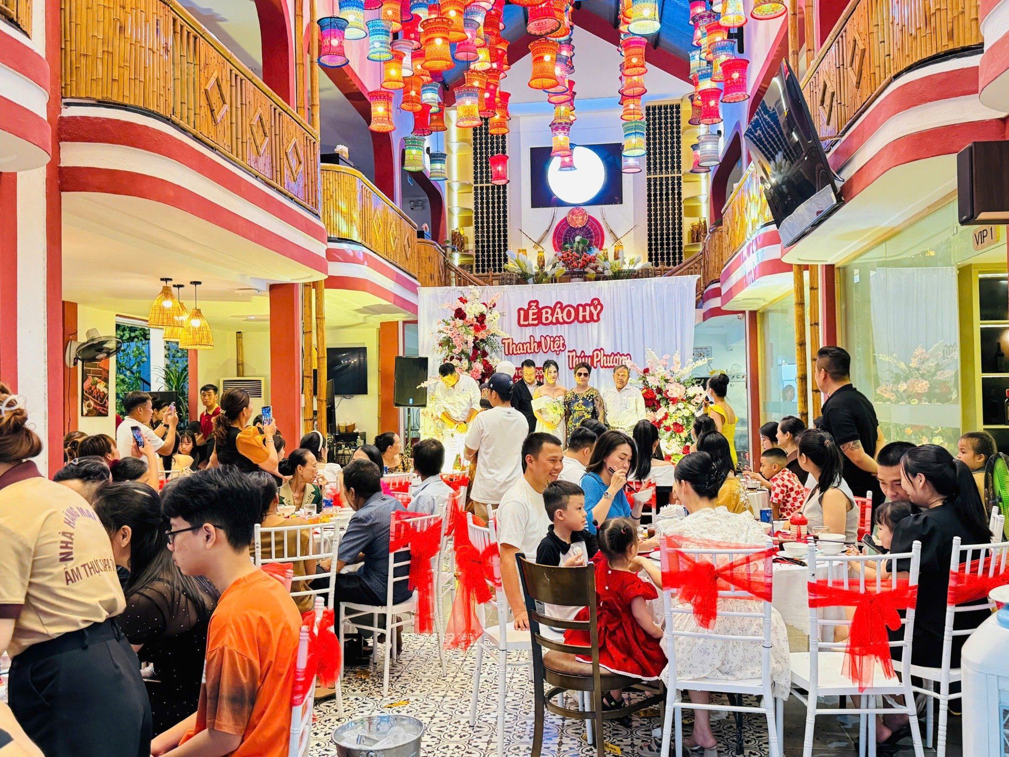 Nhà Hàng Mai Châu - 55 Hồ Nghinh