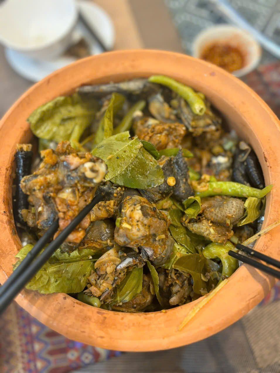 Nhà Hàng Mai Châu - 55 Hồ Nghinh