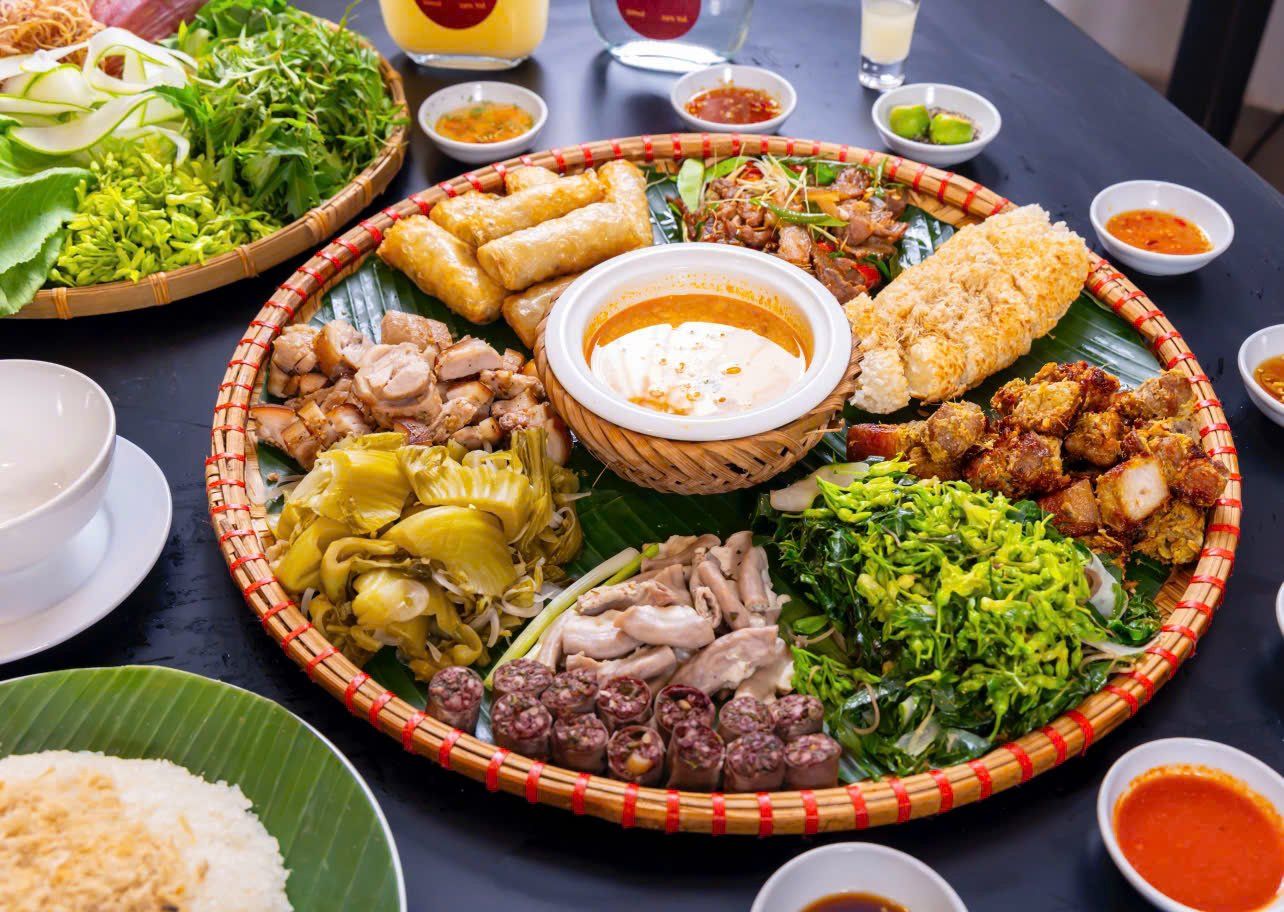 Nhà Hàng Mai Châu - 55 Hồ Nghinh