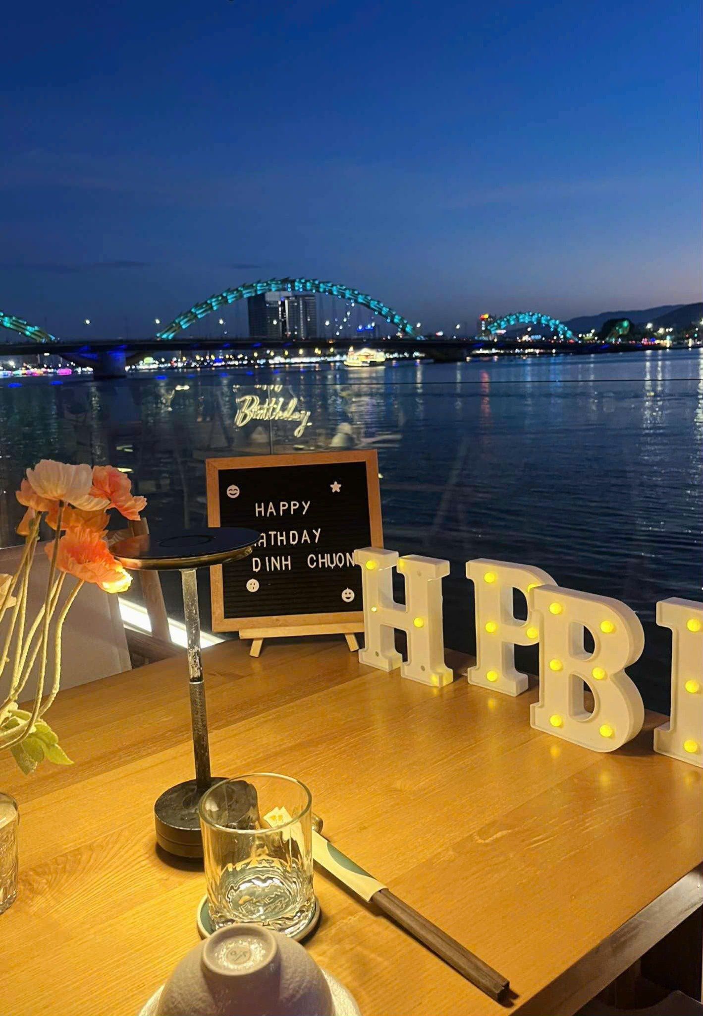 The View - Yacht - Du thuyền Happy Yacht