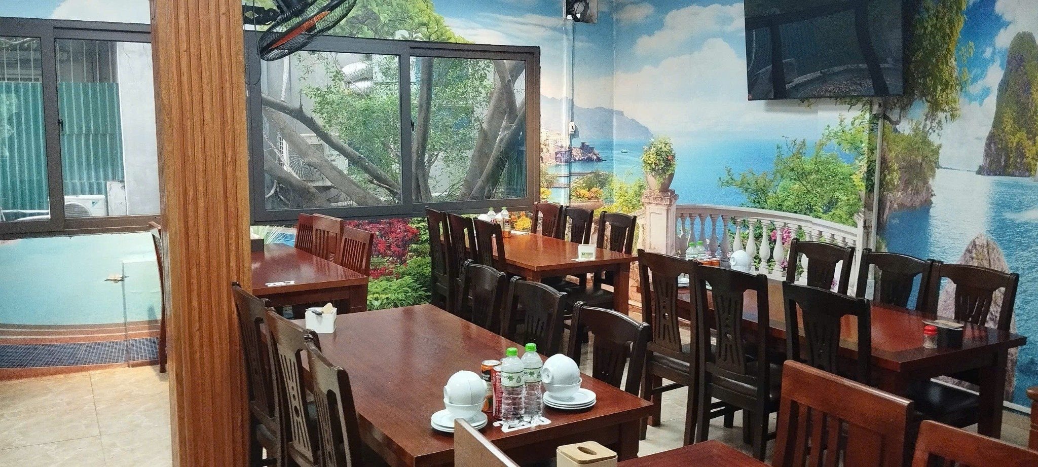 Vương Quốc Gà - KĐT Xa La