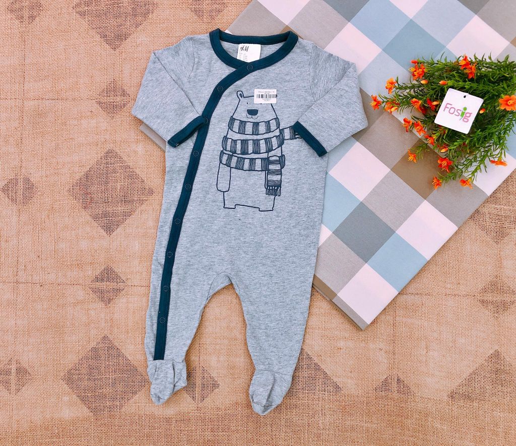  [0-2m] Sleepsuit Bé Trai HM - Xám Gấu [Vớ] 