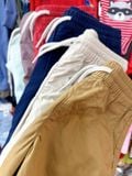  [10-21kg] Quần Short Kaki Dù Lưng Thun Dây Rút Bé Trai - Nâu Nhạt Dây Trắng 