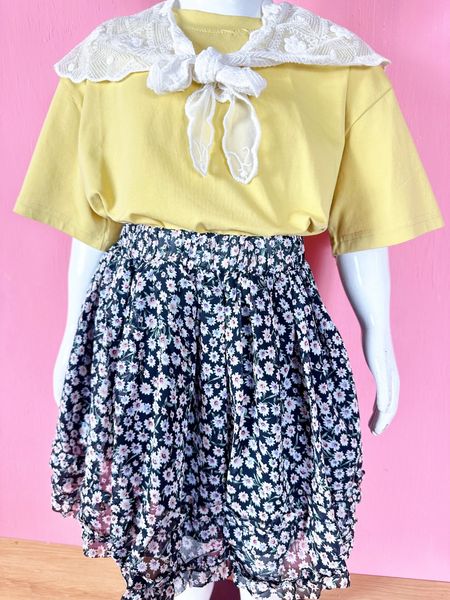  [18-23kg] Set Bộ Áo Và Chân Váy Bé Gái - Vàng Đen Hoa 
