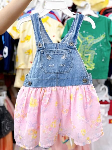  9m-3T [7-16kg] Yếm Đầm Bé Gái Oskos - Xanh Ngựa Kem HH 