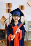  Set tốt nghiệp mầm non đáng yêu- gồm áo, nón, bằng 