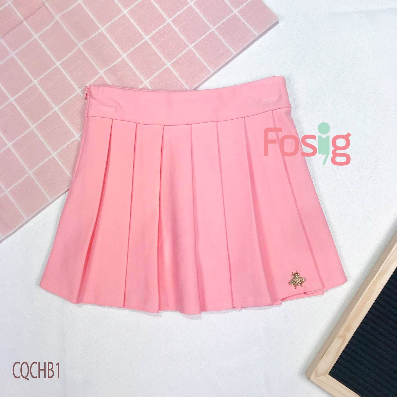 Chân váy hồng xếp ly