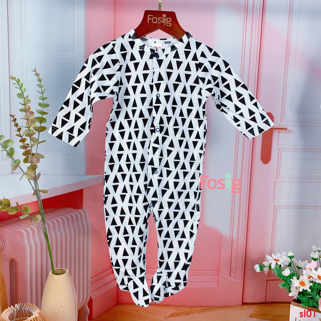  [6m] Sleepsuit Có Vớ Bé Trai - Trắng Tam Giác Đen 