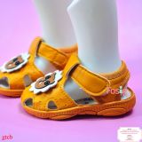  [10-12.5cm] Giày Sandal Có Kèn Cho Bé Trai - Vàng Gấu Nâu 