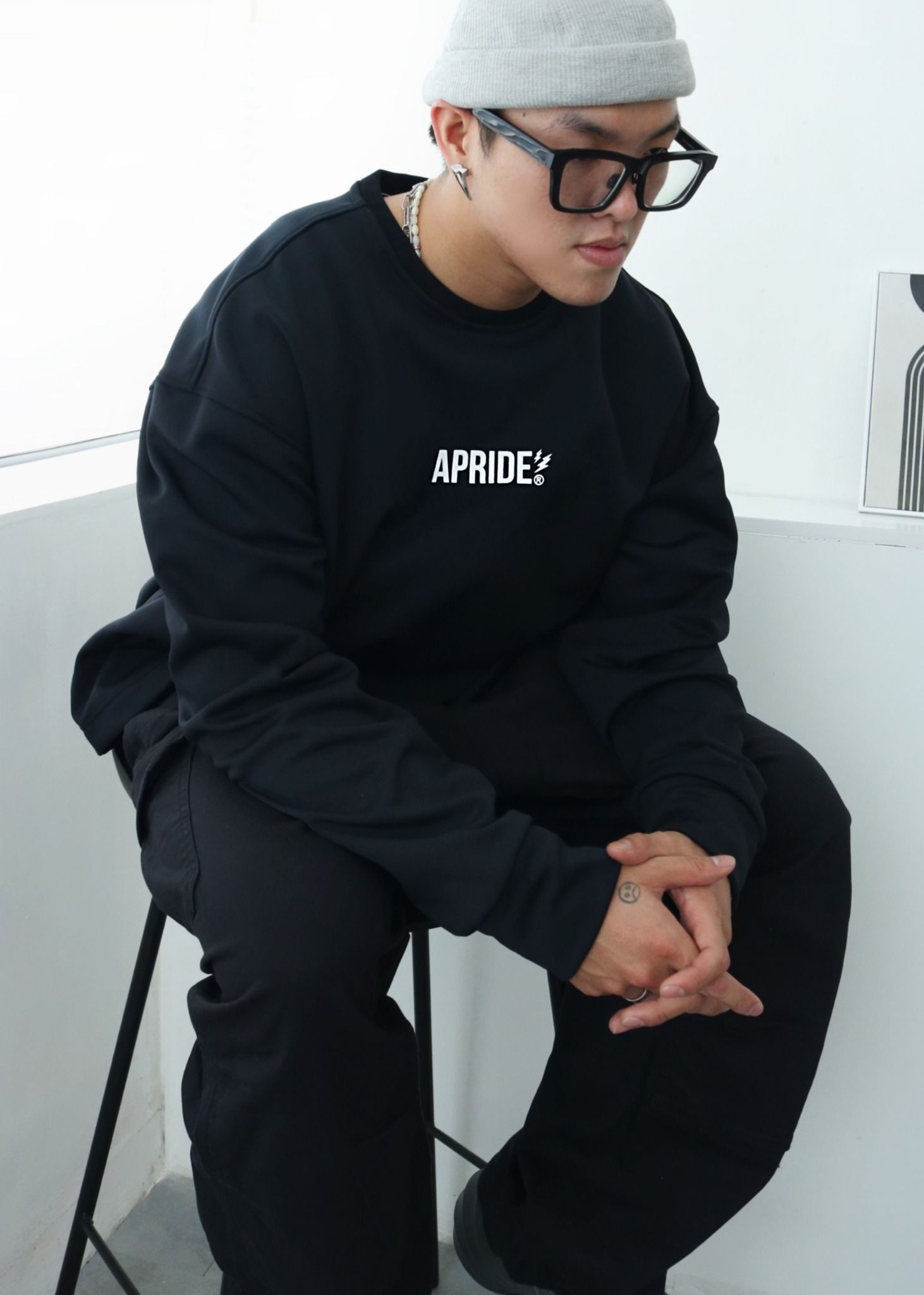  Apride Basic Sweater - Black 