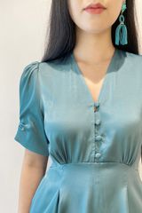 Mini jumpsuits satin blue cổ tim