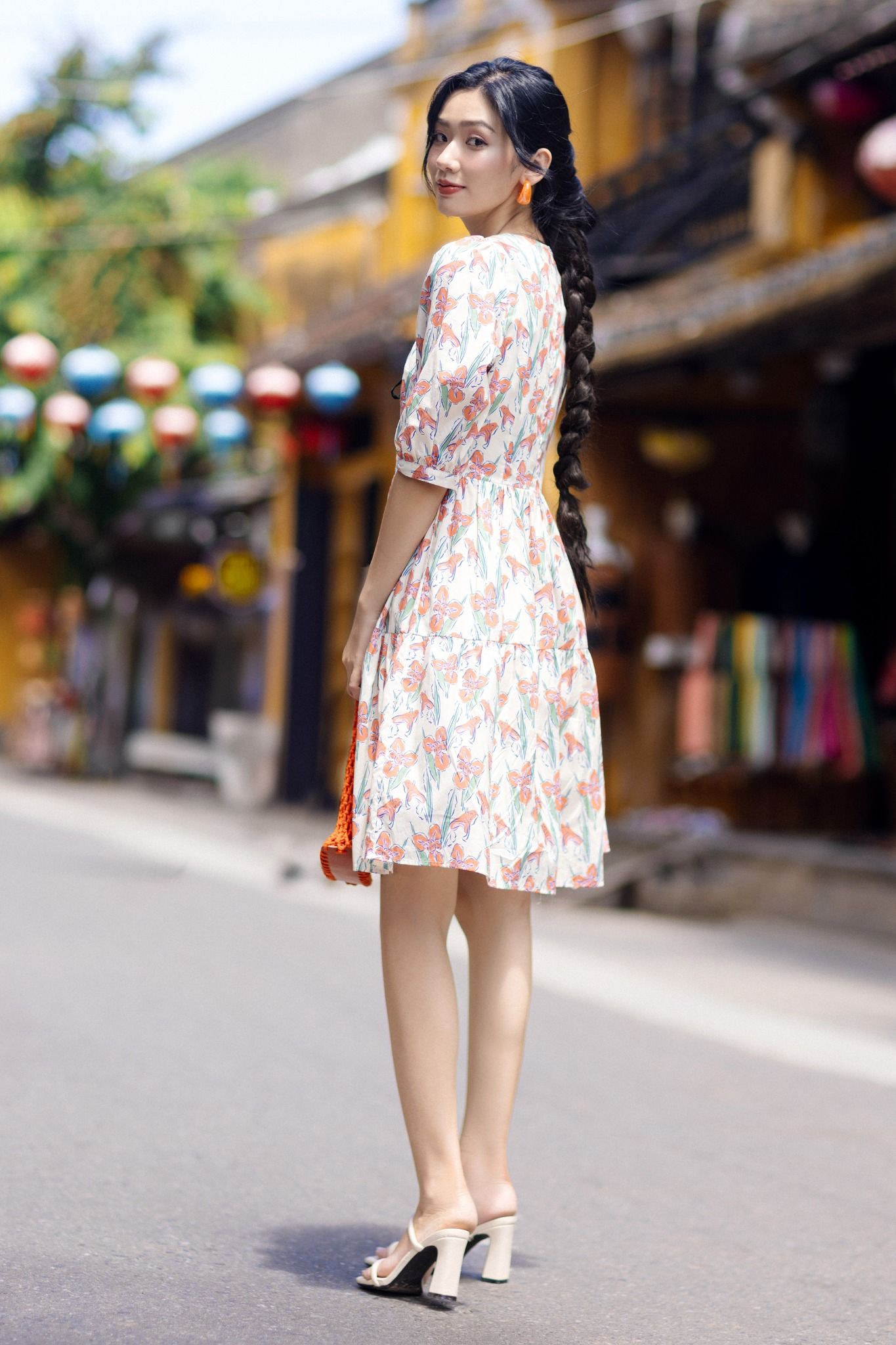 Đầm mini feminine thô lụa hoa nhỡ nhiều màu