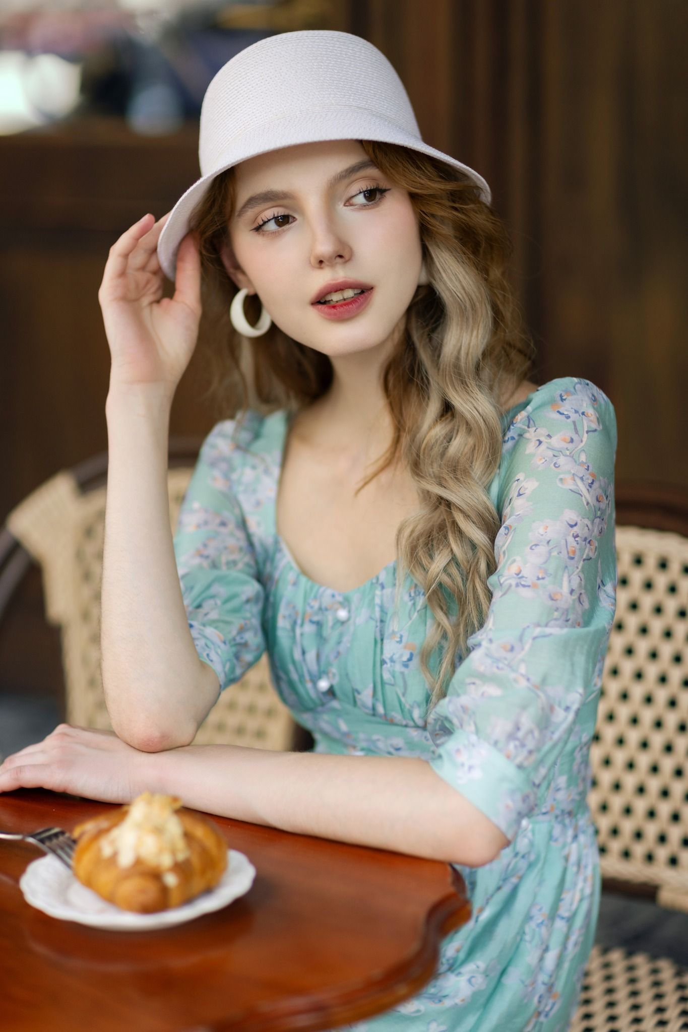 Đầm midi feminine voan tơ hoa nhỡ xanh ngọc