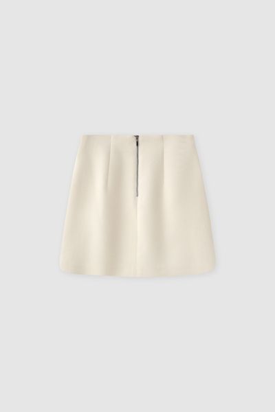 Chân váy mini xốp lóng vuông kem