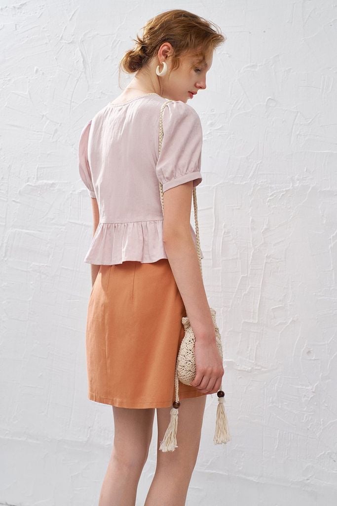 Chân váy mini thô kaki cam khuy kim loại