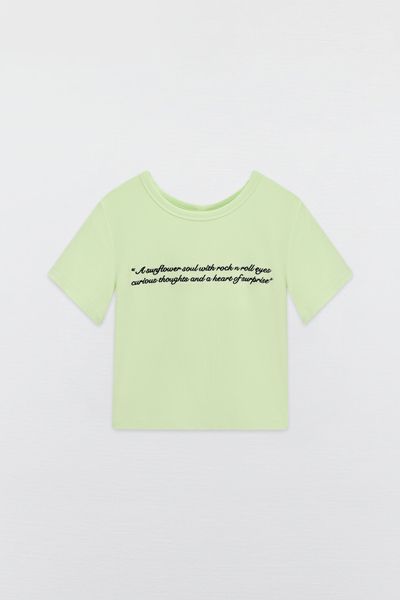Áo phông crop casual thun tăm xanh thêu thân trước