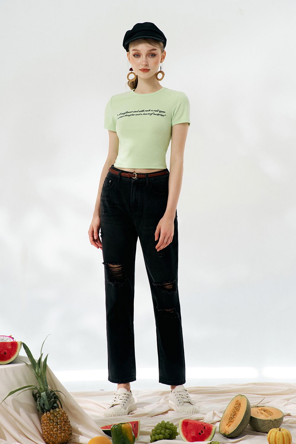Áo phông crop casual thun tăm xanh thêu thân trước