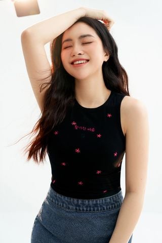 Áo Tanktop crop thun tăm đen thêu hoa random