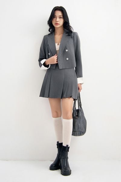 Áo blazer cổ 2 ve dáng ngắn solid tàn đậm