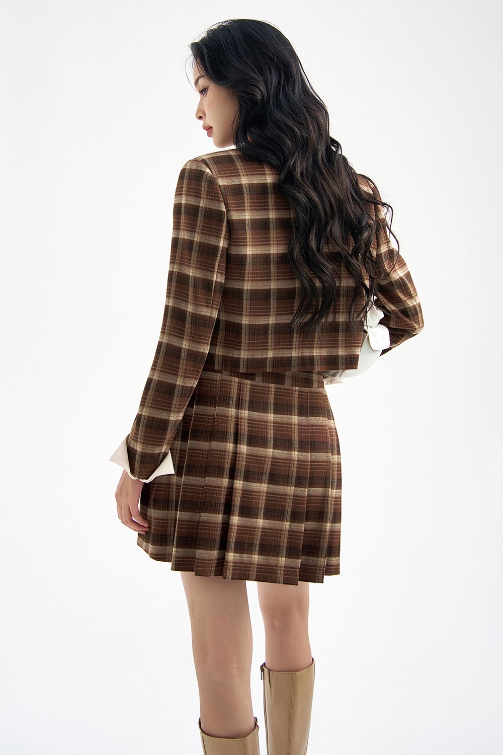 Chân váy mini xoè xếp ly karo nâu
