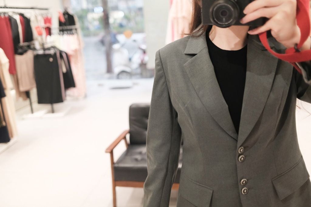 Áo blazer tàn dáng ôm gọn
