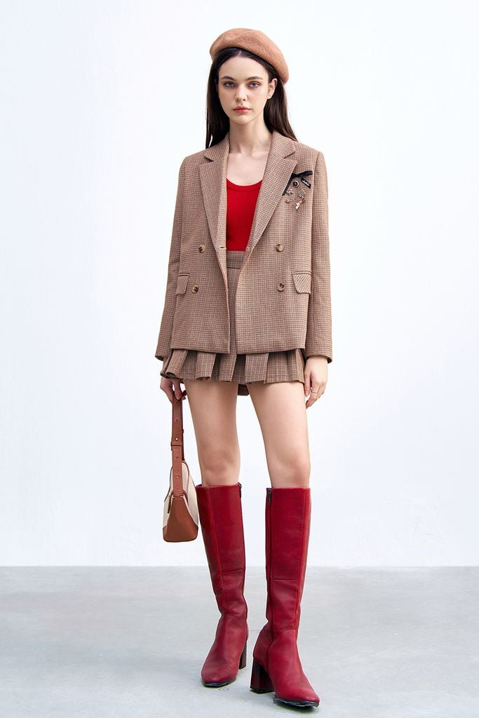 Áo blazer karo nâu trang trí thân trên