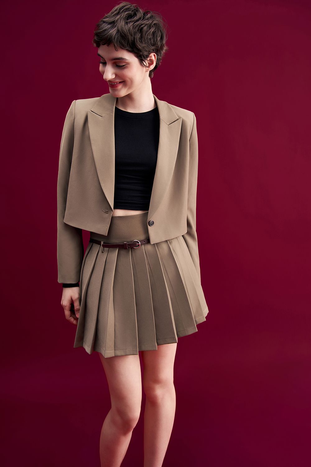 Áo blazer crop nâu ánh rêu cổ 2 ve