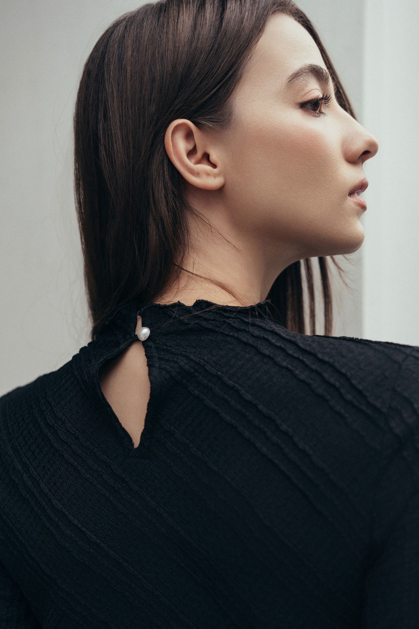 Đầm midi xéo thân thun gân đen