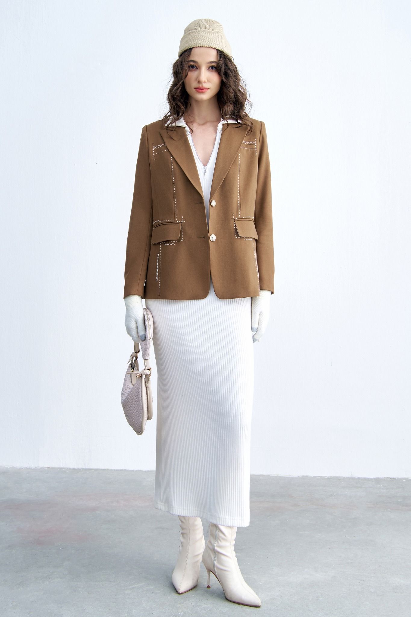 Áo blazer dạ camel diễu chỉ