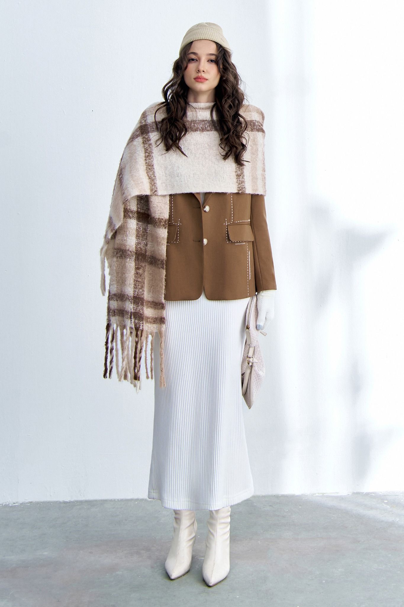 Áo blazer dạ camel diễu chỉ