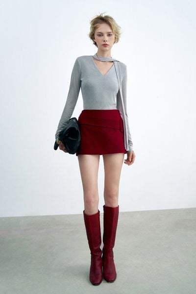 Chân váy mini A phối belt chéo thân dạ mỏng đỏ đô