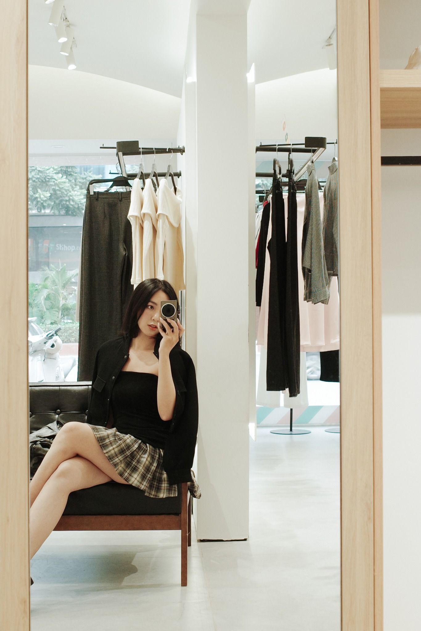 Chân váy mini xoè xếp ly tùng karo ghi