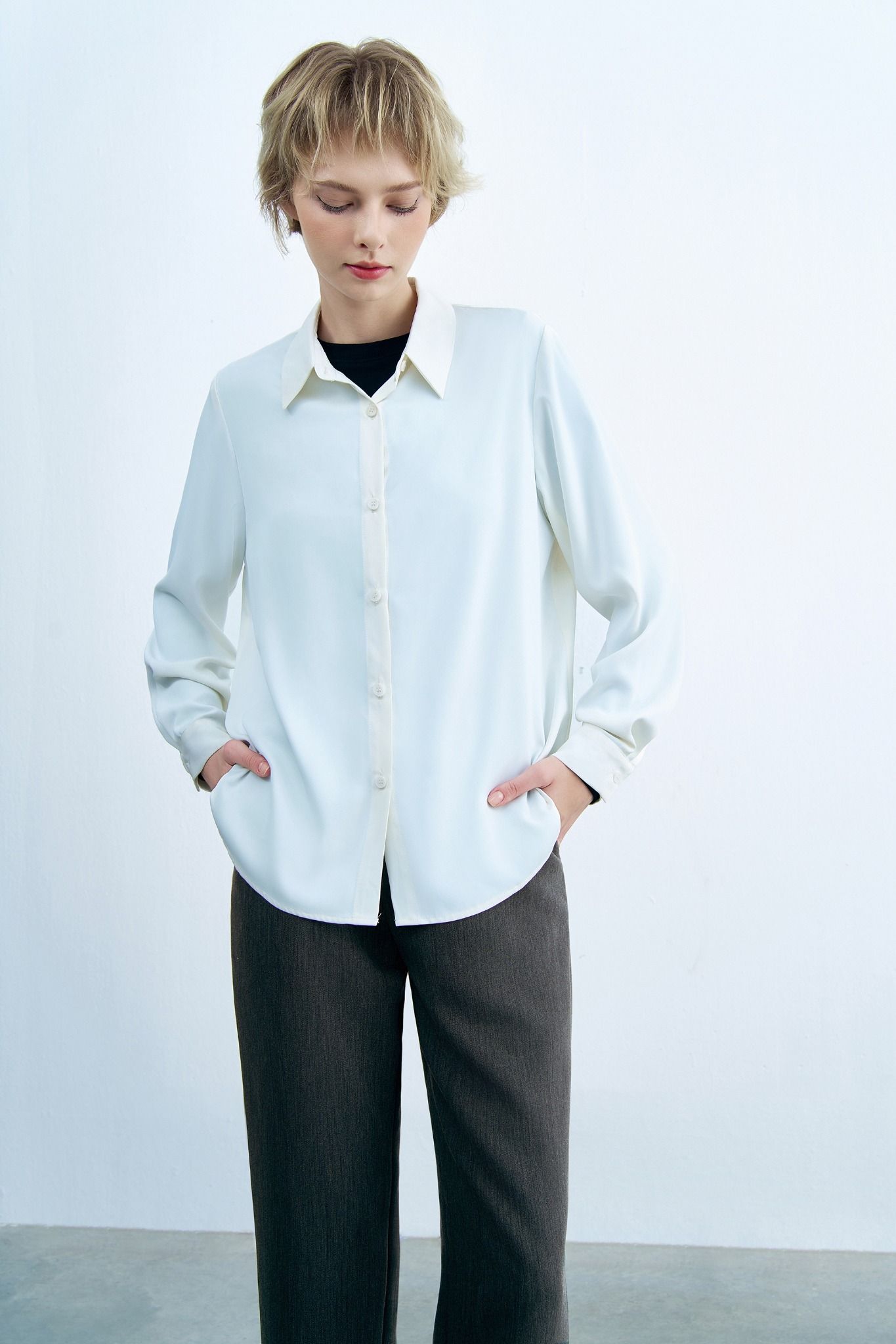 Sơ mi basic lụa trắng